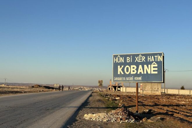 La coalició torna a Kobane per construir-hi una base militar