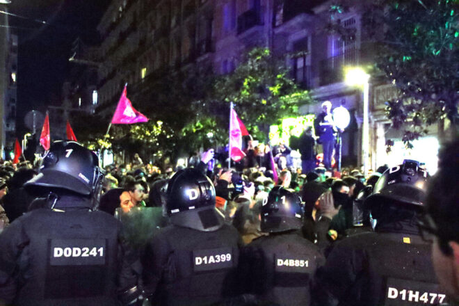 Càrregues policíaques i enfrontaments a la manifestació contra el desallotjament de l'Antiga Massana