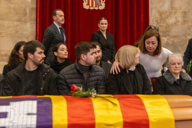 Oberta la capella ardent del president Francesc Antich al Consolat de Mar