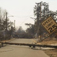 Què ha causat els incendis de Los Angeles? Veïns i analistes apunten al mateix responsable: les companyies elèctriques