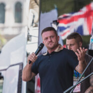 Qui és Tommy Robinson, l’ultra britànic de qui Elon Musk demana l’alliberament?