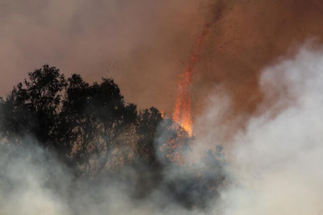 Els incendis de Los Angeles amenacen 100.000 habitants de Brentwood i Encino