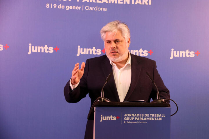 El president de Junts al Parlament, Albert Batet (fotografia: ACN / Nico Tomás).