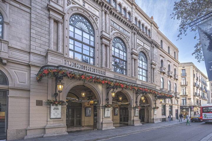 L'entrada del Gran Teatre del Liceu, a Barcelona