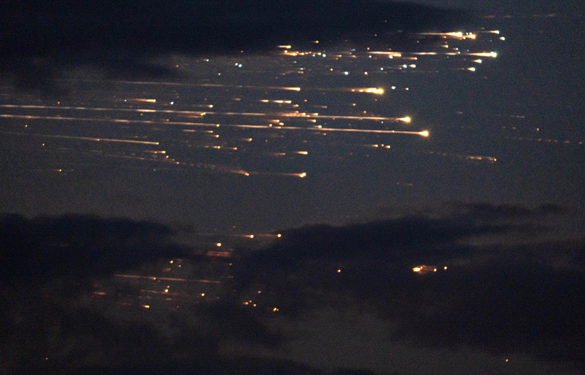 Les restes del coet d'SpaceX sobrevolant la República Dominicana