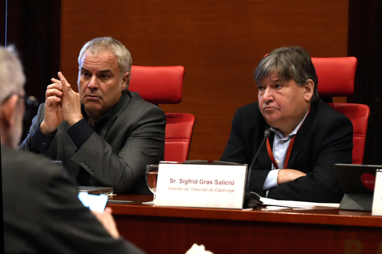 El director de TV3, Sigfrid Gras, i el director de Catalunya Ràdio, Jordi Borda, a la Comissió de Control de l'actuació de la CCMA al parlament.