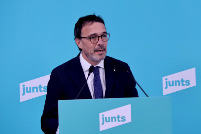 Junts insta Sánchez a aprovar demà un decret per a salvar les pensions i el transport públic