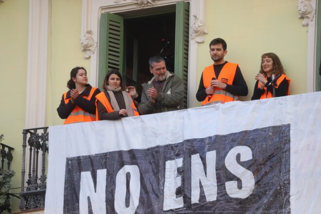 Pares, fills i avis defensen la Casa Orsola: “No esteu sols”