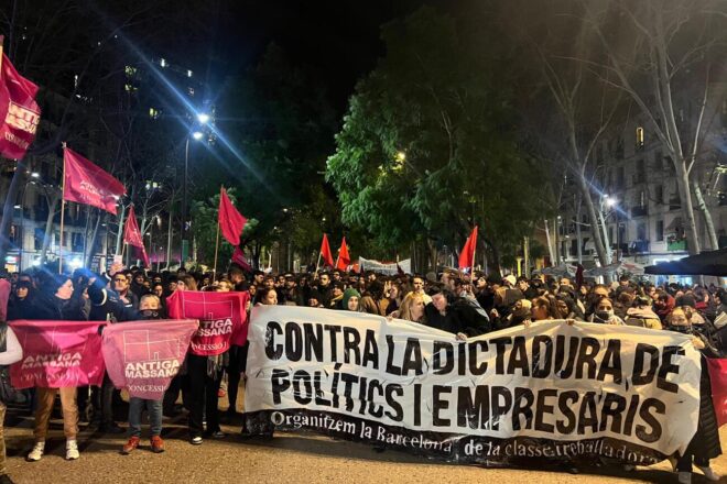 Centenars de persones protesten a Barcelona contra el desallotjament de l’Antiga Massana