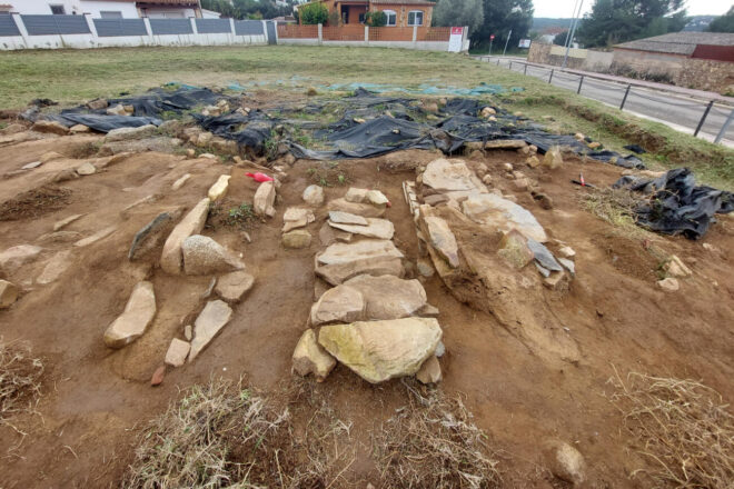 Troben 35 tombes de l’alt medieval a l’església vella de Santa Cristina d’Aro