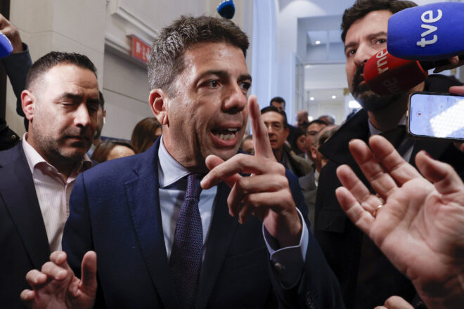 La jutgessa de la gota freda diu que la tesi amb què Mazón prova d’exculpar-se inculpa Pradas