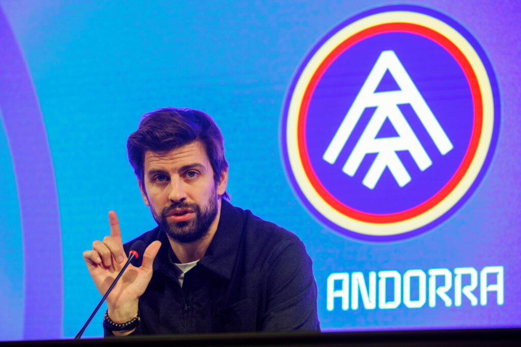 Piqué perd els papers i s’enfronta a l’àrbitre del partit de l’Andorra contra l’Albacete