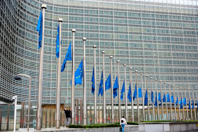 Brussel·les amenaça Trump amb noves represàlies si fracassen les negociacions comercials