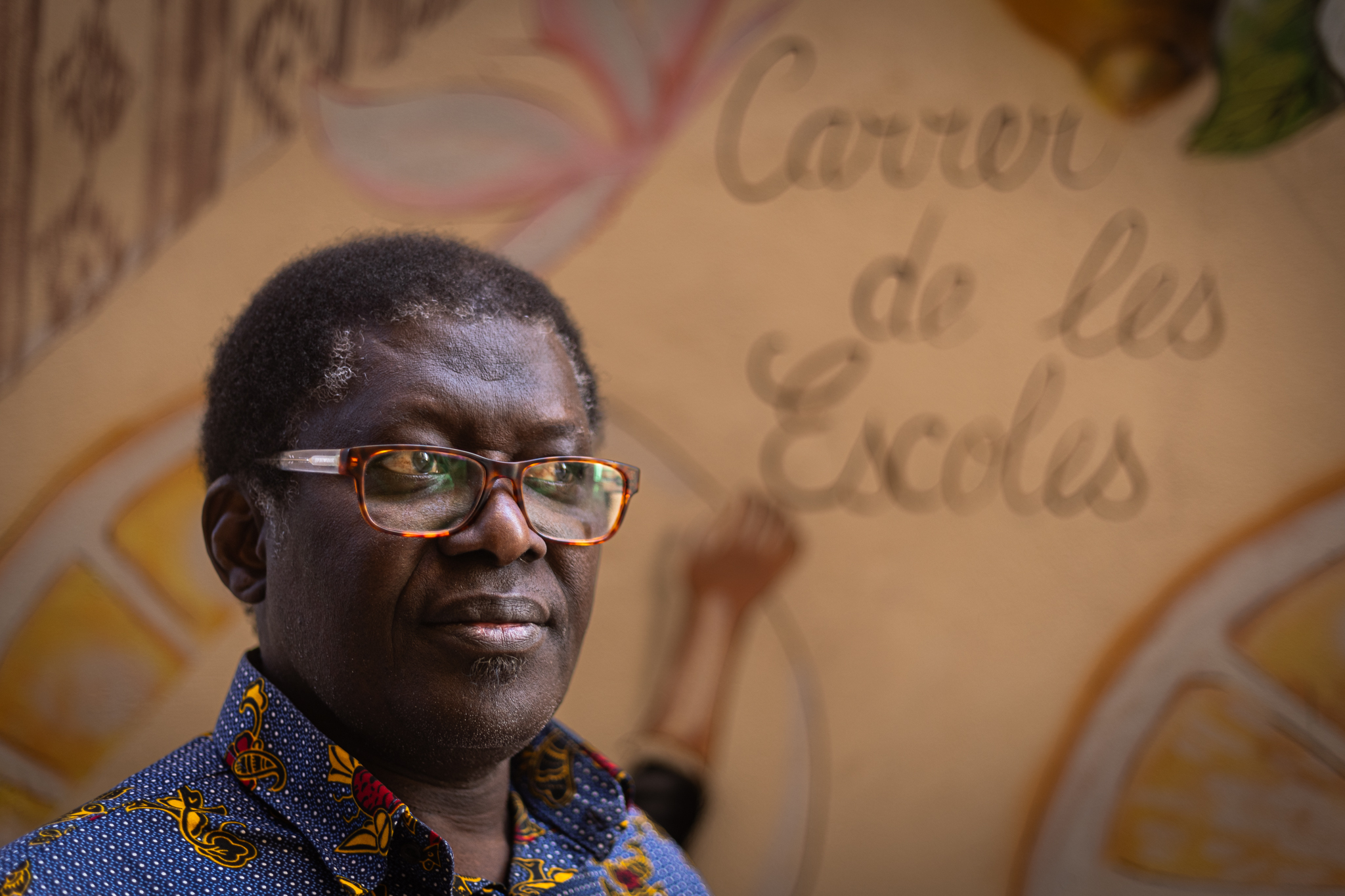 Mahécor Mbengue, fotografiat a Palma, davant l'antiga seu de Càritas, on treballava (fotografia: Martí Gelabert)