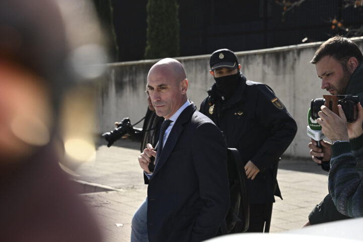 Rubiales, als afores de l'Audiència espanyola (fotografia: EFE / Fernando Villar).