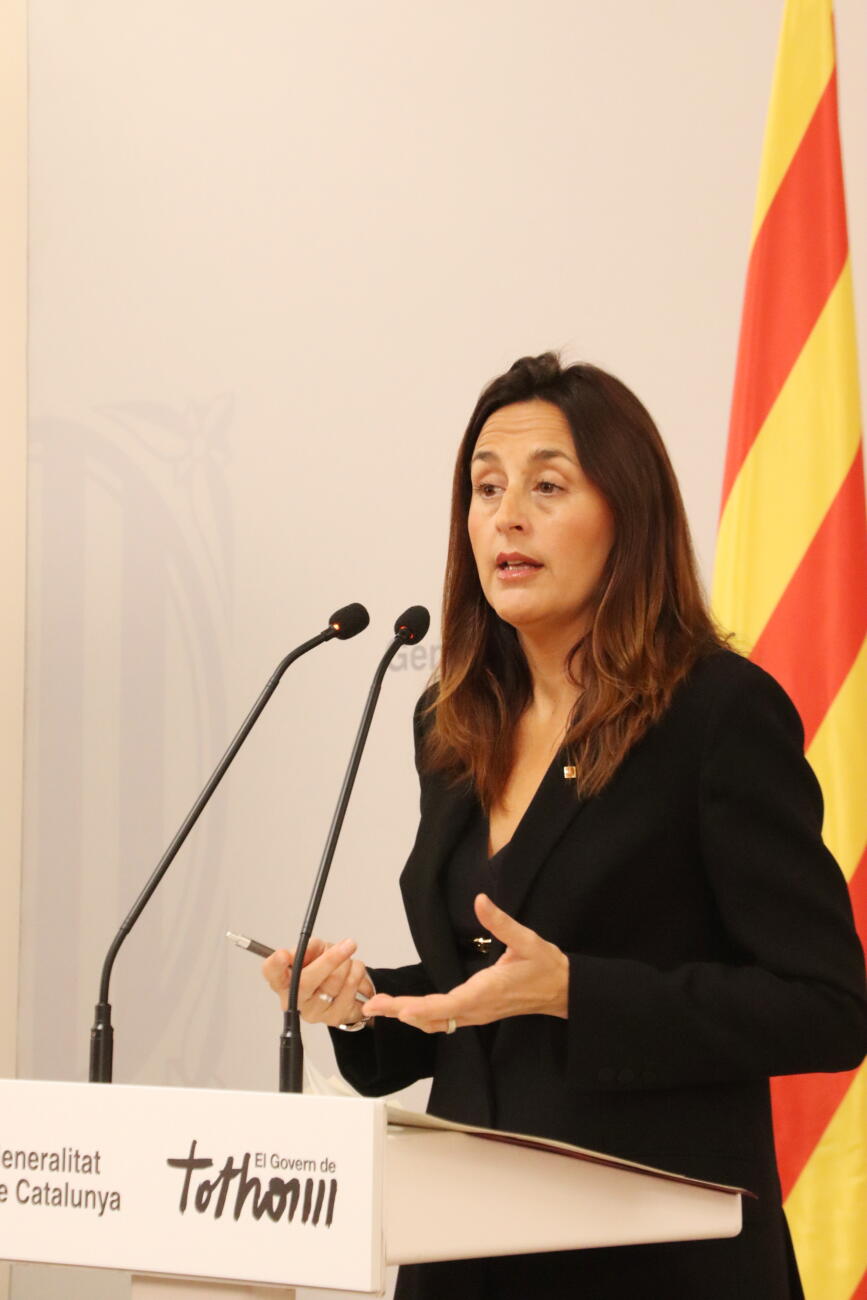 La consellera d'Educació, Esther Niubó, durant la conferència de premsa (fotografia: ACN / Laura Fíguls).