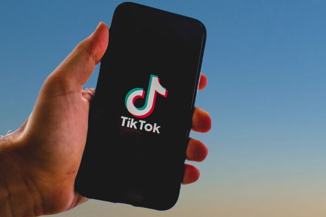 TikTok es “menja” el nostre temps: per què?