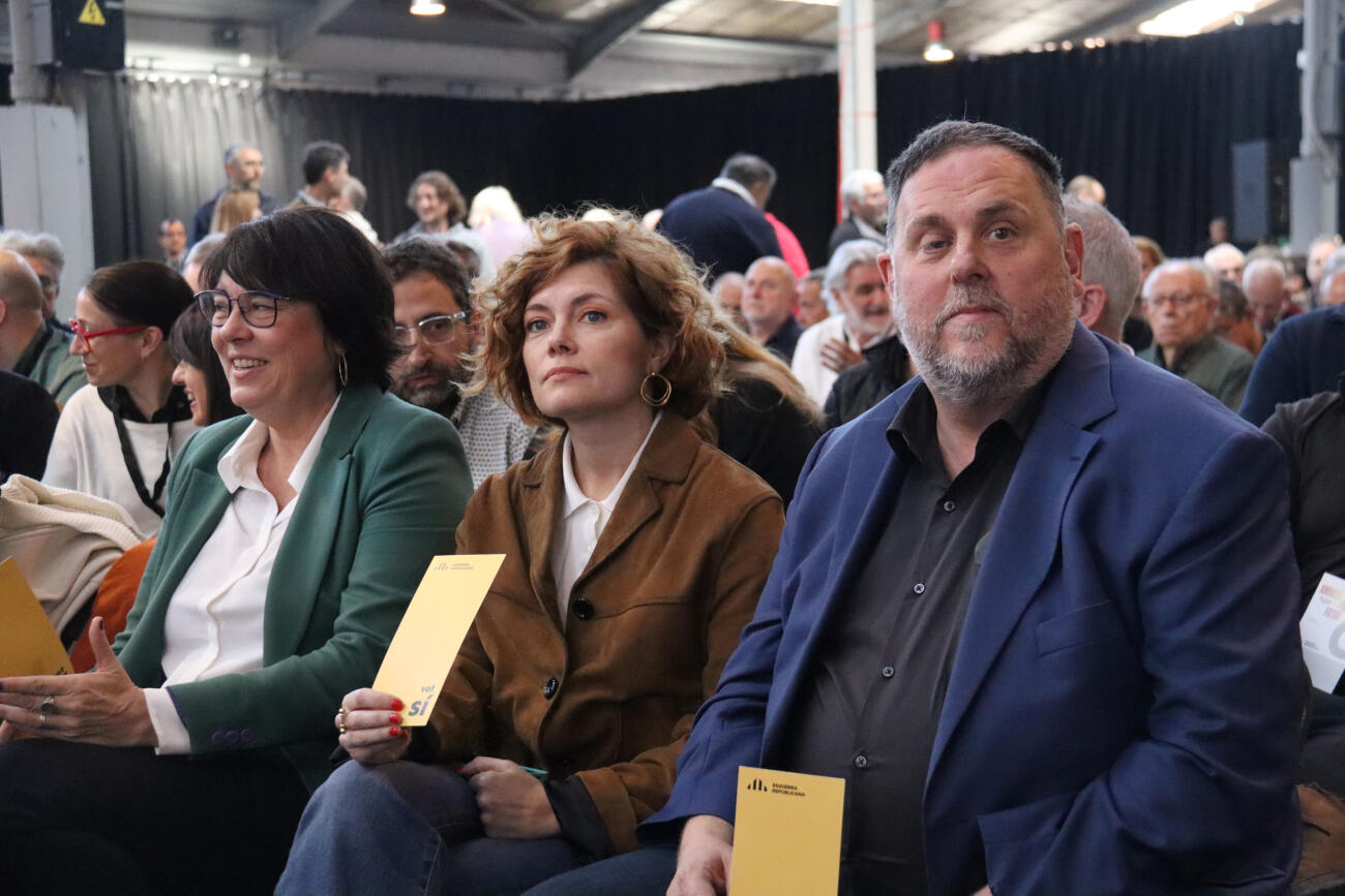 Diana Riba, Elisenda Alamany i Oriol Junqueras, en el congrés d'ERC a Martorell (Fotografia: ACN)