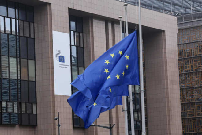 Les patronals i el Consell de Cambres demanen l’oficialitat del català a la Unió Europea