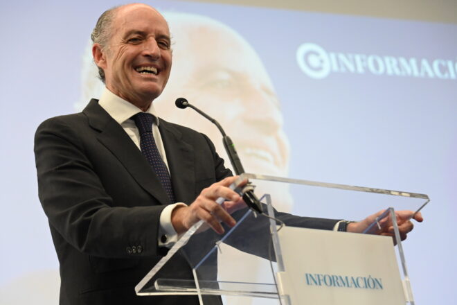 Francisco Camps repta Mazón i es presentarà per a presidir el PP valencià