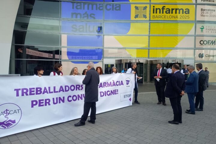 Un moment de la protesta a Infarma.