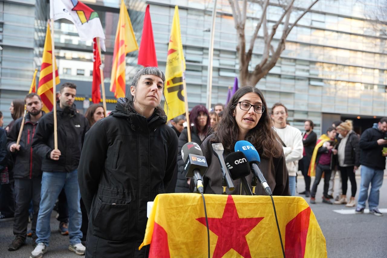 Els Mossos confirmen la detenció de tres militants de la CUP per l’enfrontament en una parada d’AC