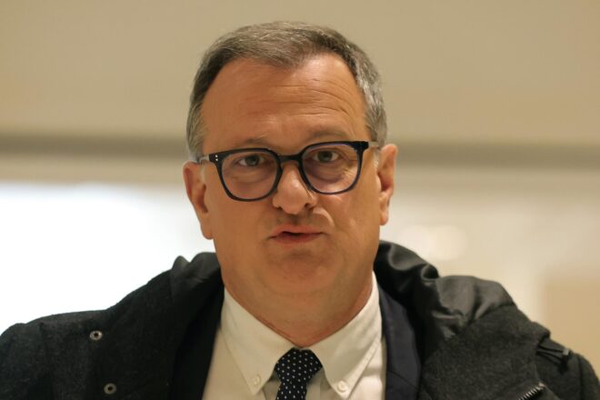 Aliot parteix amb un clar avantatge en les eleccions a Perpinyà, segons un sondatge d’Ifop