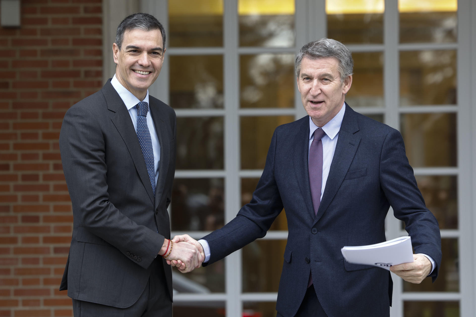 Sánchez i Feijóo, en una imatge d'arxiu a la Moncloa (fotografia: EFE / Javier Lizón).