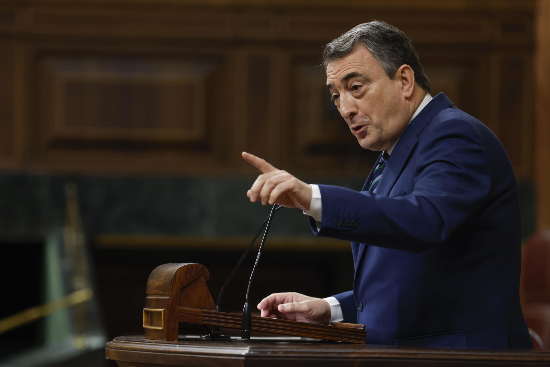 Esteban, en un moment de la compareixença (fotografia: EFE / Javier Lizón).