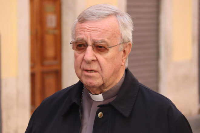 El bisbe de Mallorca carrega contra l’avortament i l’eutanàsia a la missa de Divendres Sant