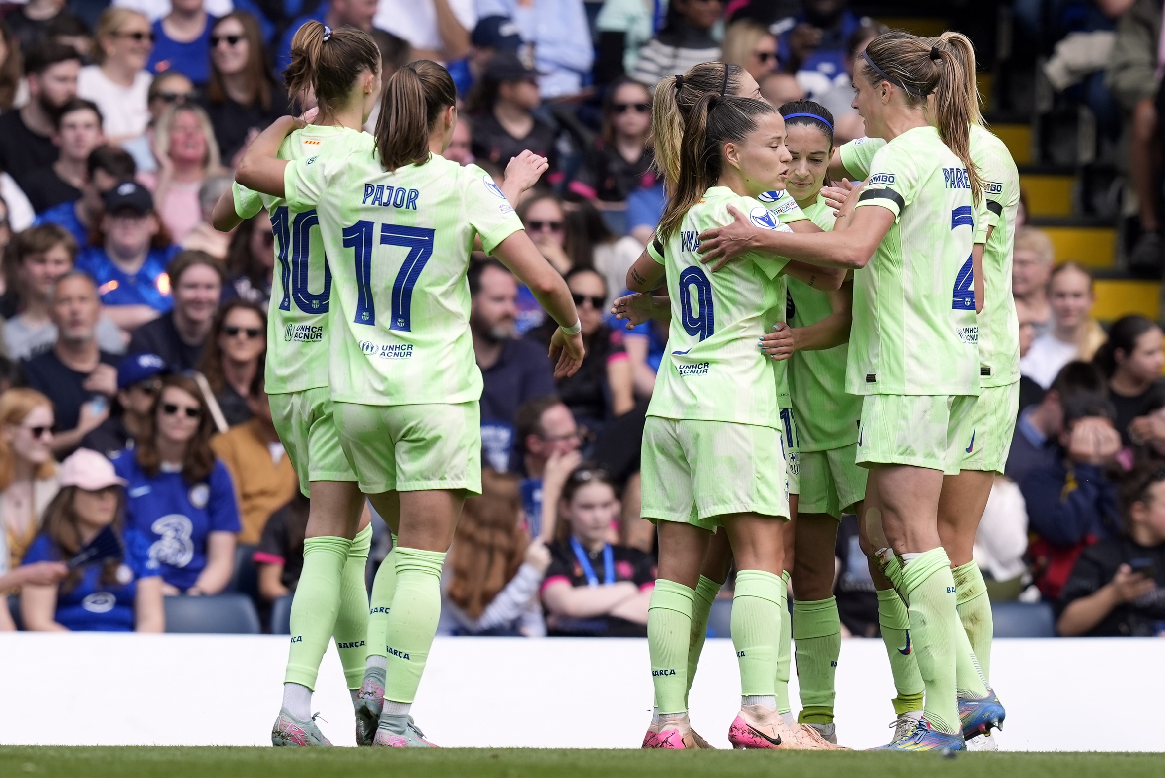 Un moment de celebració del partit a Londres (fotografia: EFE/EPA/Tim Keeton).