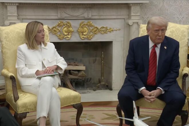 Donald Trump critica Giorgia Meloni pel seu suport al papa Lleó XIV: “Pensava que tenia coratge”