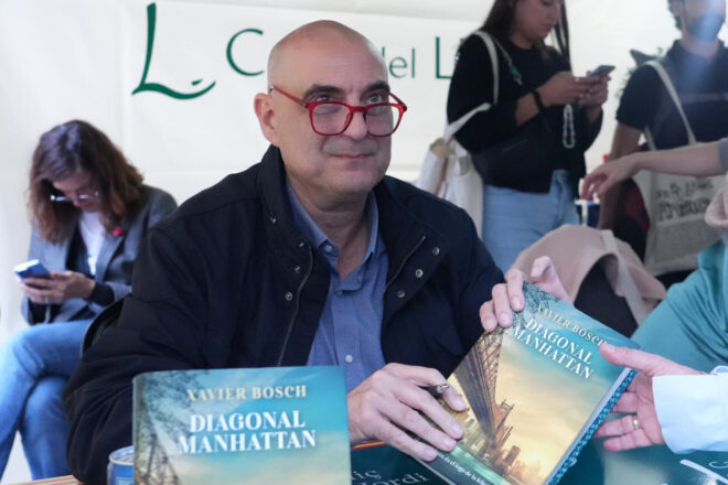 La llista definitiva dels llibres més venuts per Sant Jordi confirma Xavier Bosch i Xavier Sala i Martín al capdamunt