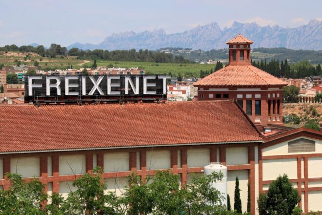 Freixenet presenta un ERO per a retallar el 24% de la plantilla