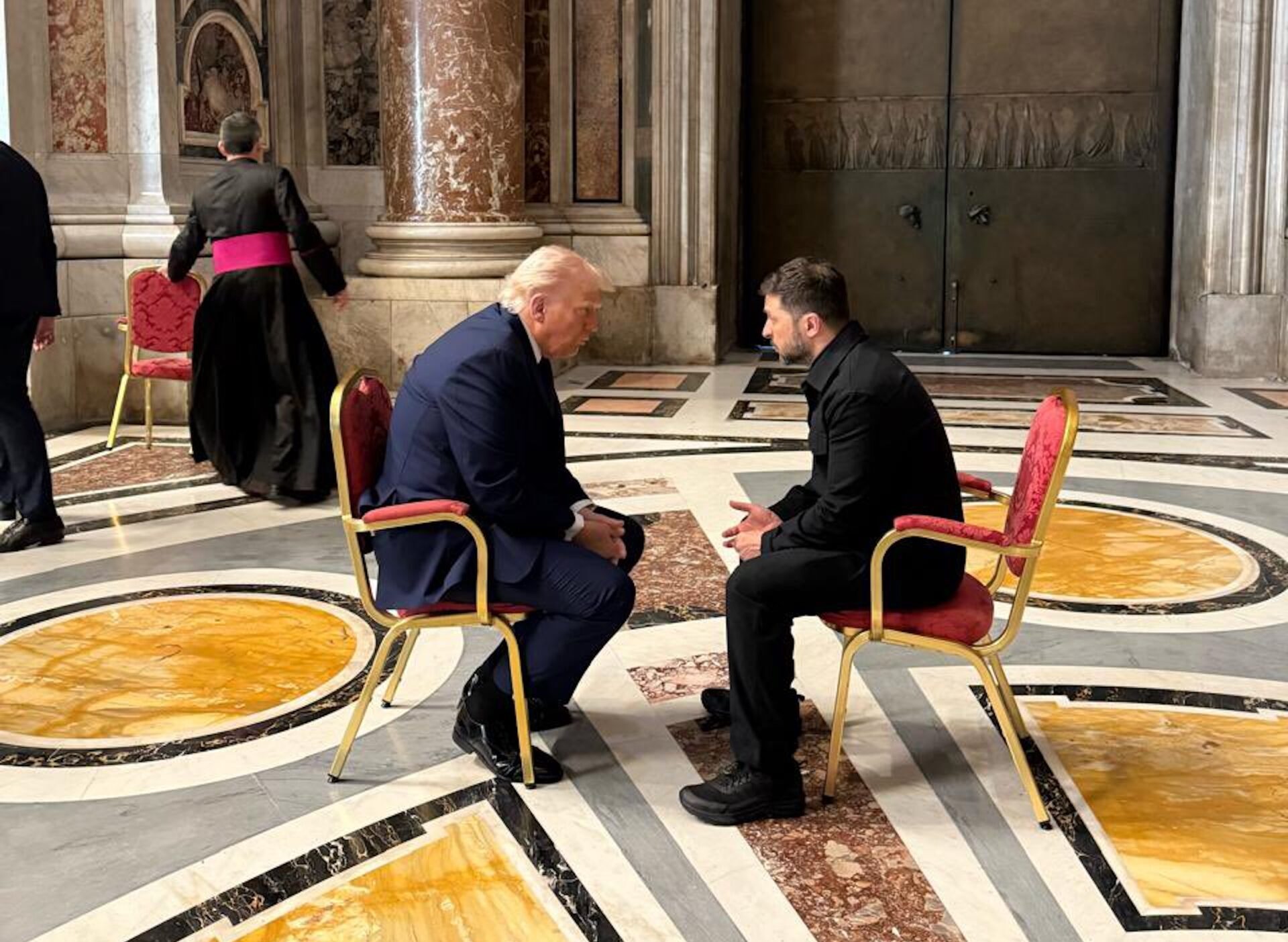 Trump i Zelenski, en un moment de la trobada (fotografia: presidència d'Ucraïna).