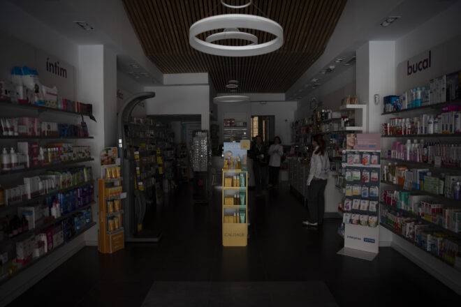 Experts europeus atribueixen l’apagada elèctrica de l’any passat a una fallada en el control de tensió i una cascada de desconnexions