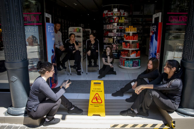 El govern espanyol diu que les elèctriques “encara no són capaces” de determinar les causes de l’apagada