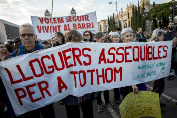 Concentració del Sindicat de Llogateres contra el preu del lloguer (fotografia: Albert Salamé).