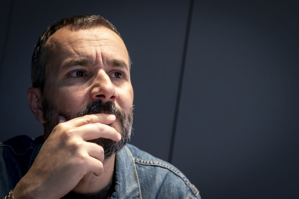 Jair Domínguez, després de l’ordre de detenció: “Sóc a casa muntant un sofà”