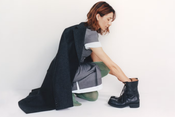 Ottessa Moshfegh fotografiada per Alice Neale per a Bazaar.