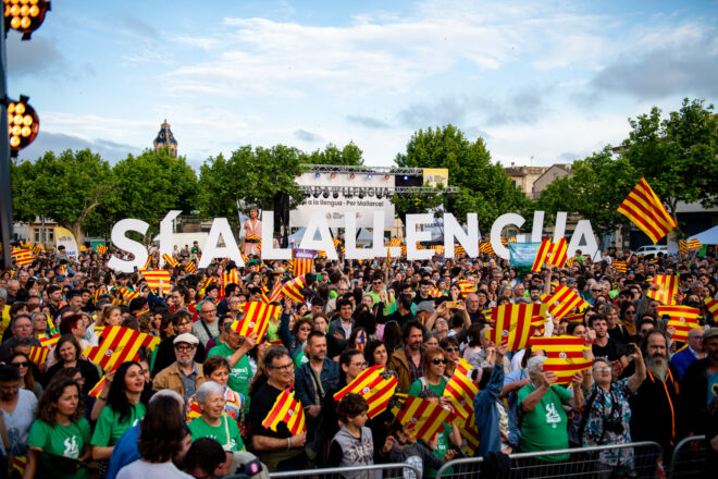 Reclamen una llei a les Illes per a protegir els consumidors de les discriminacions lingüístiques