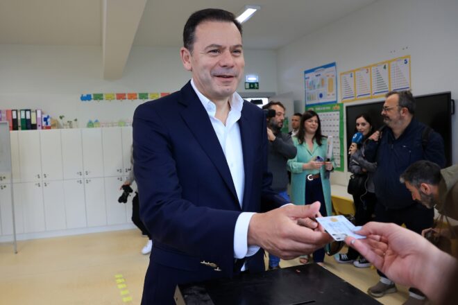 Montenegro guanya les eleccions, però queda lluny de la majoria absoluta