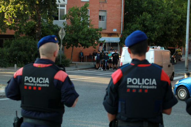 Interior i sindicats de Mossos d’Esquadra pacten un augment de 4.000 euros l’any i una reducció de la jornada
