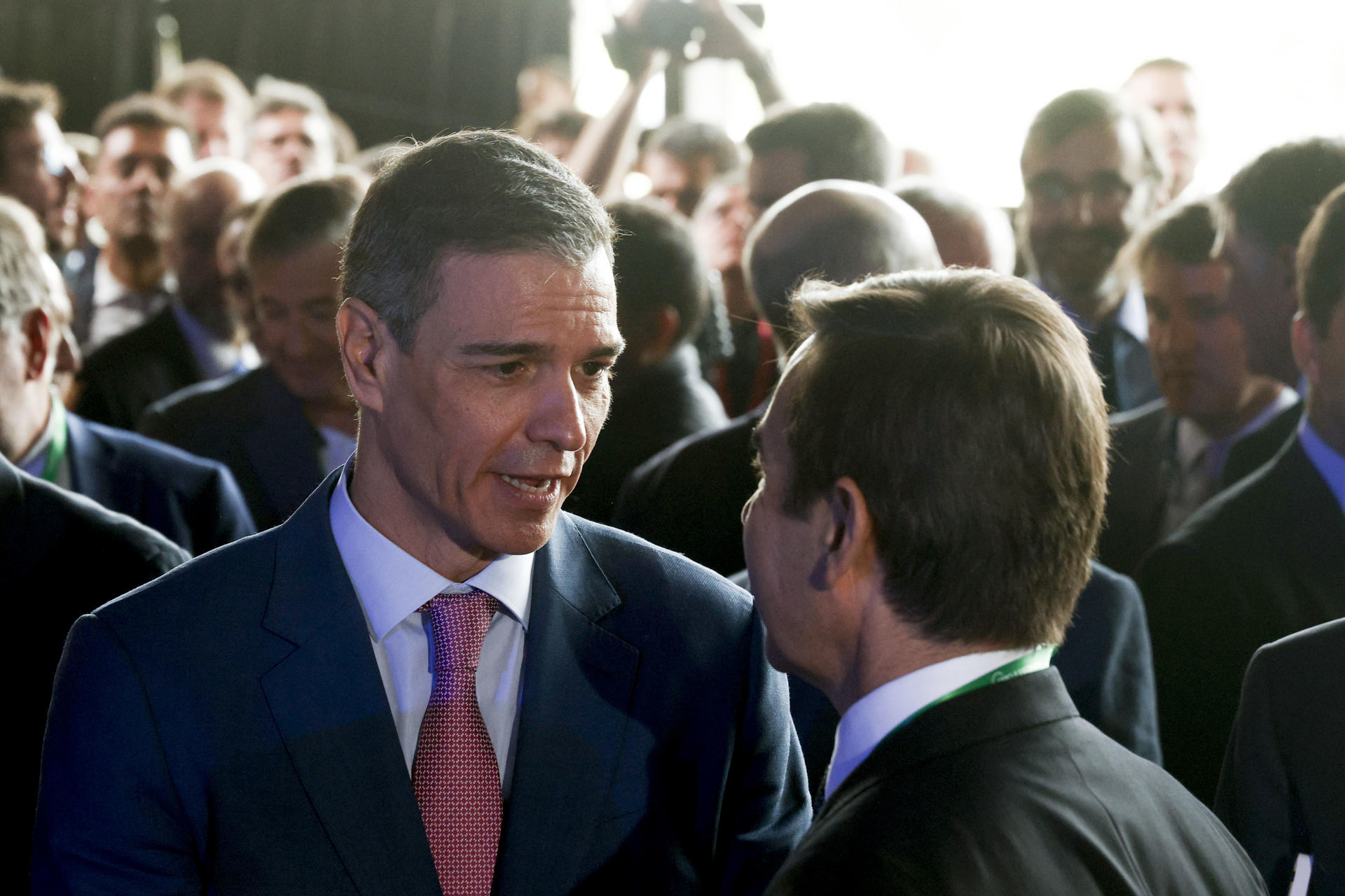 Pedro Sánchez amb el president del BBVA, Carlos Torres.