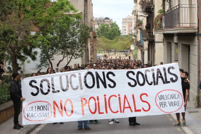 Protesta a Vallcarca contra el desallotjament de les barraques: “Solucions socials, no policials”