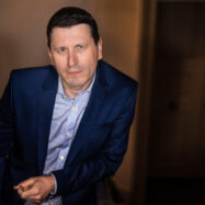 Frédéric Martel: “Com més homòfob és un cardenal, més possibilitats té de ser homosexual”