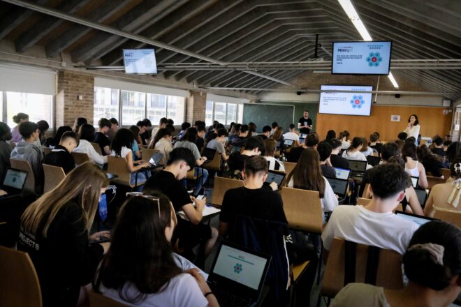 Alumnes concentrats i enigmes sorprenents: acaba la Lliga Escolar del Paraulògic al Gironès