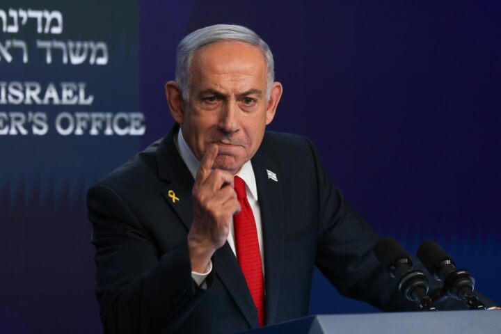 Benjamin Netanyahu, en un moment de la conferència de premsa (fotografia: EFE / EPA / Ronen Zvulun).
