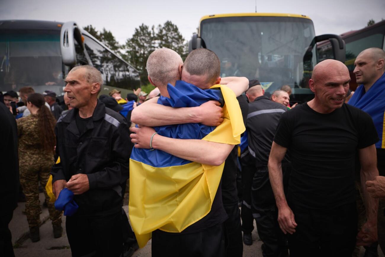 Rússia i Ucraïna intercanvien 168 presoners de guerra el dia abans de la reunió Putin-Trump