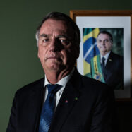 Inhabilitat i a un pas de la presó, Jair Bolsonaro es proposa de tornar al poder